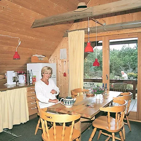 Vakantiehuis Two-bedroom Holiday In 7 *
